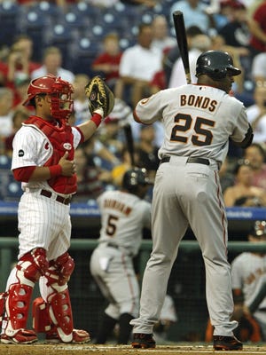 Barry Bonds is intentionally walked in a game in 2007.