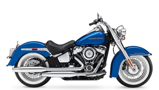 Softail Deluxe: Weighing 33 pounds less than the previous model, the Deluxe is laden with chrome and has signature all-LED lighting from front to back. Antilock brakes are standard.