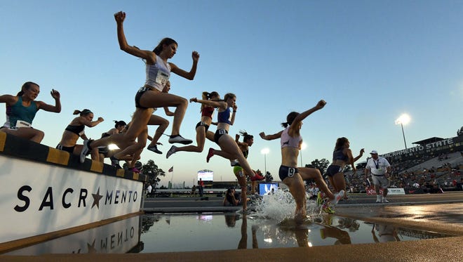 The water jump in the women's steeplechase.
