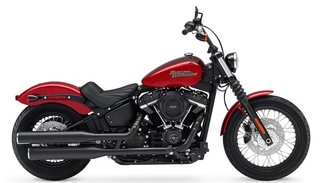 Street Bob: The least expensive motorcycle in the Softail line, it weighs 17 pounds less than the previous model. It has a riser-mounted digital instrument screen.